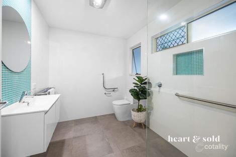 Property photo of 38 Lakedrive Crescent Marcoola QLD 4564