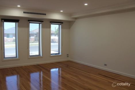 Property photo of 32 Elliott Avenue Broadmeadows VIC 3047