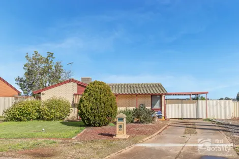 Property photo of 32 Wilterna Crescent Smithfield SA 5114