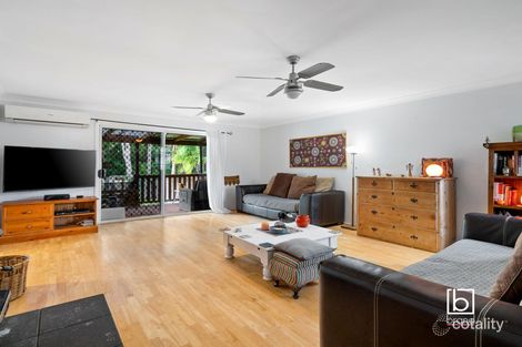 Property photo of 15 Merinda Avenue Charmhaven NSW 2263