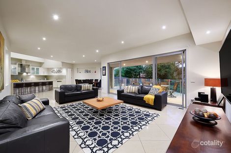 Property photo of 2 Bimbadeen Court Wheelers Hill VIC 3150