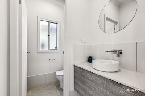 Property photo of 11 Dundalk Avenue McCracken SA 5211