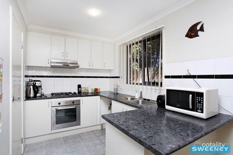 Property photo of 2/8 Sherdley Green Caroline Springs VIC 3023