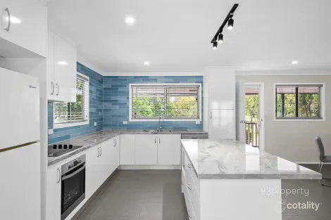 Property photo of 19 Wheatley Court Regency Downs QLD 4341