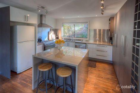 2 Hargreaves Rd, Bright, VIC 3741