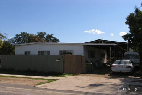 31 Bridge St, Gayndah, QLD 4625