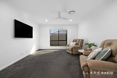Property photo of 11 Pearce Street Cliftleigh NSW 2321
