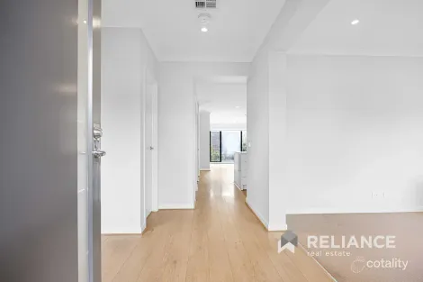 Property photo of 7 Montmarte Drive Truganina VIC 3029