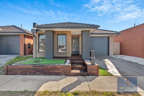 76 Carfin Cct, Thornhill Park, VIC 3335