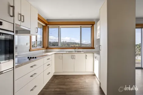Property photo of 27 Crandon Crescent Newnham TAS 7248