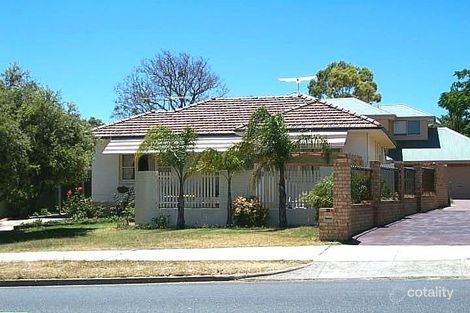 Property photo of 32 North Lake Road Alfred Cove WA 6154