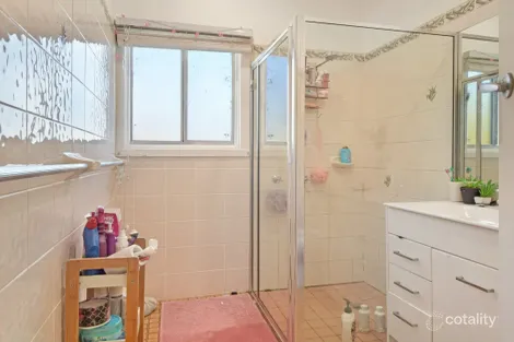 Property photo of 28 Berthong Street Young NSW 2594