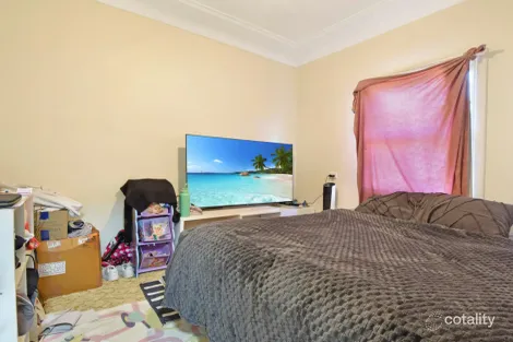Property photo of 28 Berthong Street Young NSW 2594