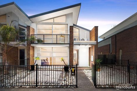 4 Ravenswood Walk, Cairnlea, VIC 3023