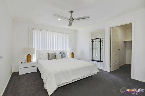 Property photo of 10 Canaipa Court Rothwell QLD 4022