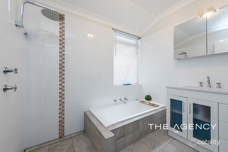 Property photo of 2 Logan Court Padbury WA 6025