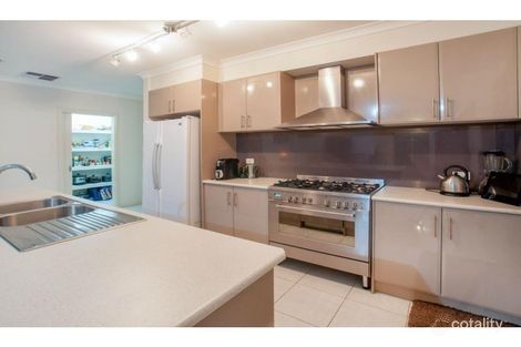 Property photo of 14 Lorne Court Berwick VIC 3806