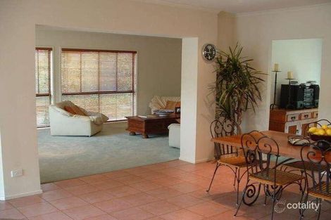 Property photo of 5 Kensington Close Carindale QLD 4152