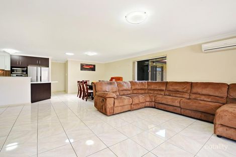 Property photo of 10 Schaefer Court Westbrook QLD 4350