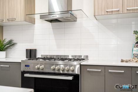 Property photo of 20 Mahal Drive Clyde North VIC 3978