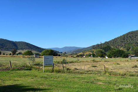 24 Chalkers Lane, Eskdale, VIC 3701