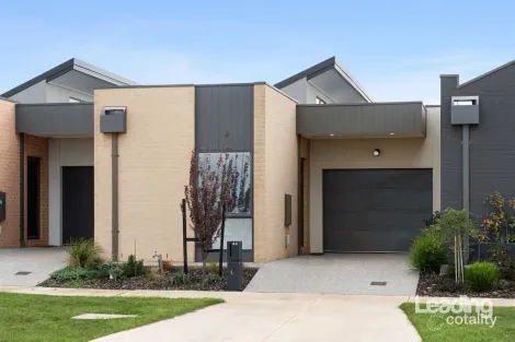 Property photo of 44 Alpaca Drive Sunbury VIC 3429