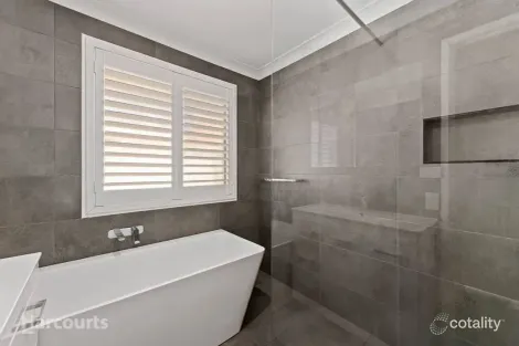 Property photo of 83 Hillside Drive Albion Park NSW 2527