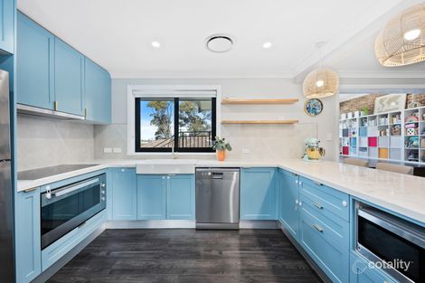 Property photo of 35 Topaz Crescent Seven Hills NSW 2147