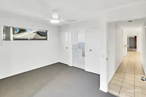 Property photo of 2/7 Webb Street Labrador QLD 4215