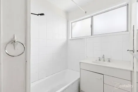 Property photo of 85 Ninth Avenue St Lucia QLD 4067