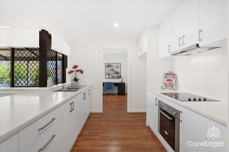 Property photo of 8 Alexander Close Lesmurdie WA 6076