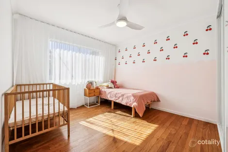 Property photo of 31 Kinarra Street Ashmore QLD 4214