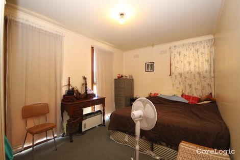 Property photo of 24 Chifley Crescent Kooringal NSW 2650