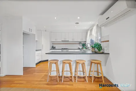 Property photo of 25A Robson Avenue Avondale Heights VIC 3034