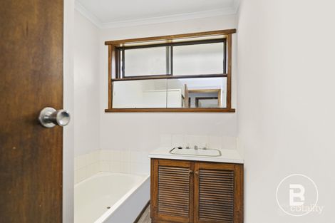 Property photo of 27 Whitelaw Avenue Delacombe VIC 3356