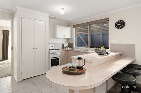 Property photo of 4 Dunrobin Court Carrum Downs VIC 3201
