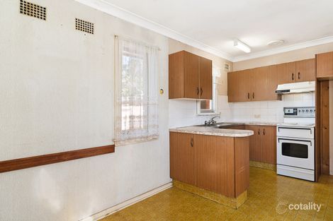 Property photo of 19 Kyogle Road Bass Hill NSW 2197