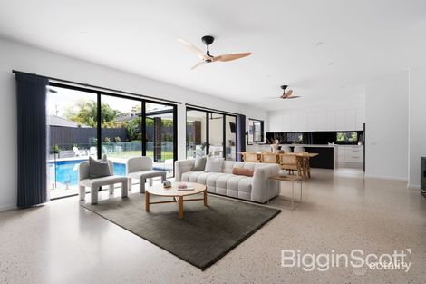 Property photo of 3 Sharne Court Doncaster East VIC 3109