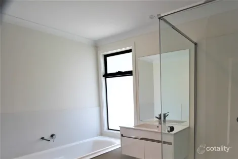 Property photo of 11/32 Adrian Street Chadstone VIC 3148