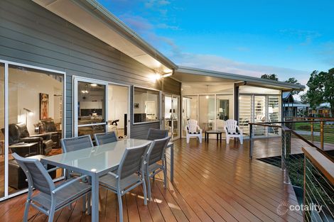 Property photo of 8 Omaru Place Summerland Point NSW 2259