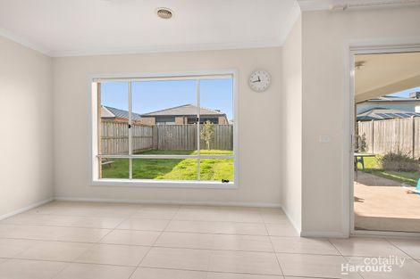 Property photo of 15 Cunningham Parade Keysborough VIC 3173