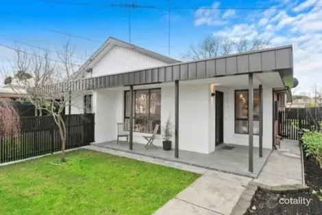 1/50 Marshall St, Newtown, VIC 3220