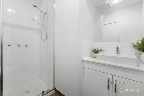 Property photo of 2/98 Normanby Avenue Thornbury VIC 3071