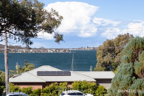 Property photo of 70 Fishing Point Road Fishing Point NSW 2283