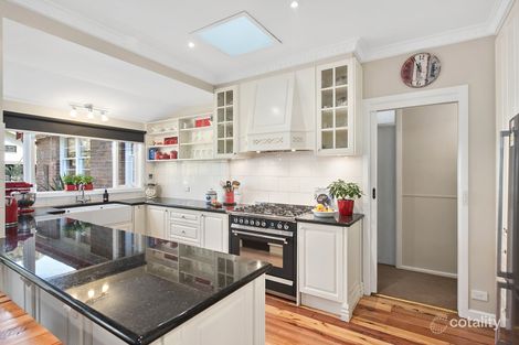 Property photo of 30 Lake Road Blackburn VIC 3130