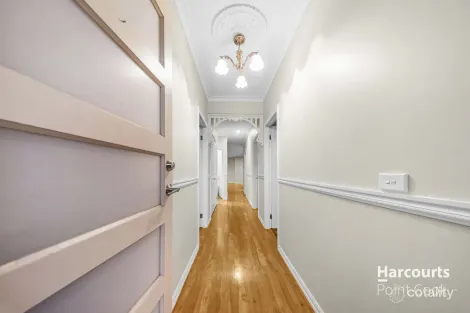 Property photo of 29 Hollington Crescent Point Cook VIC 3030