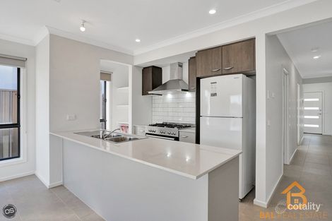 Property photo of 15 Implexa Drive Tarneit VIC 3029