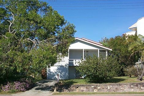 27 Buderim Ave, Mooloolaba, QLD 4557