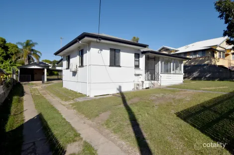 11 WHITE ST, WEST GLADSTONE, QLD 4680