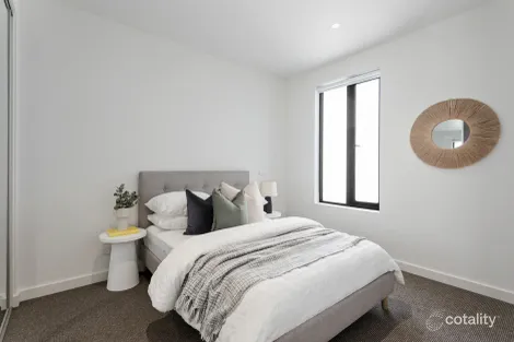 Property photo of 203/144 McKinnon Road McKinnon VIC 3204